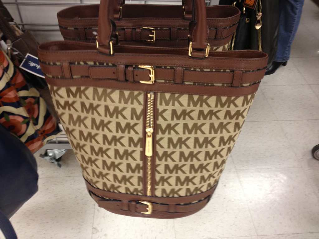 Ahwatukee Marshalls sells michael kors handbags